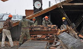 Газета «Вечерний Барнаул». Ремонт кровель многоквартирных домов ведется по современным технологиям